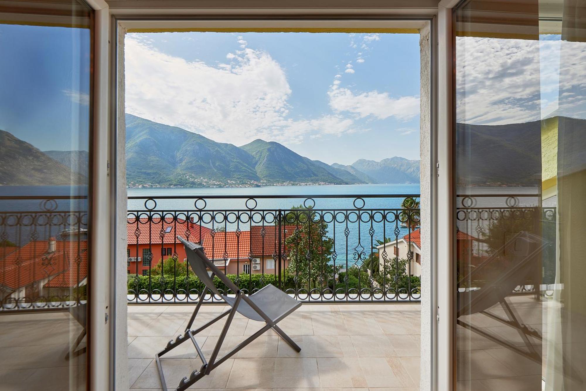 2Montenegro Mimoza Apartments Dobrota Eksteriør bilde
