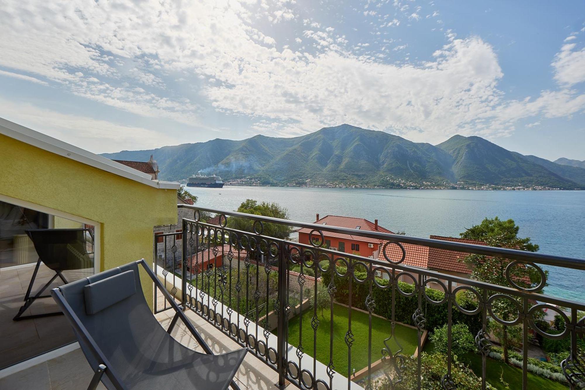 2Montenegro Mimoza Apartments Dobrota Eksteriør bilde