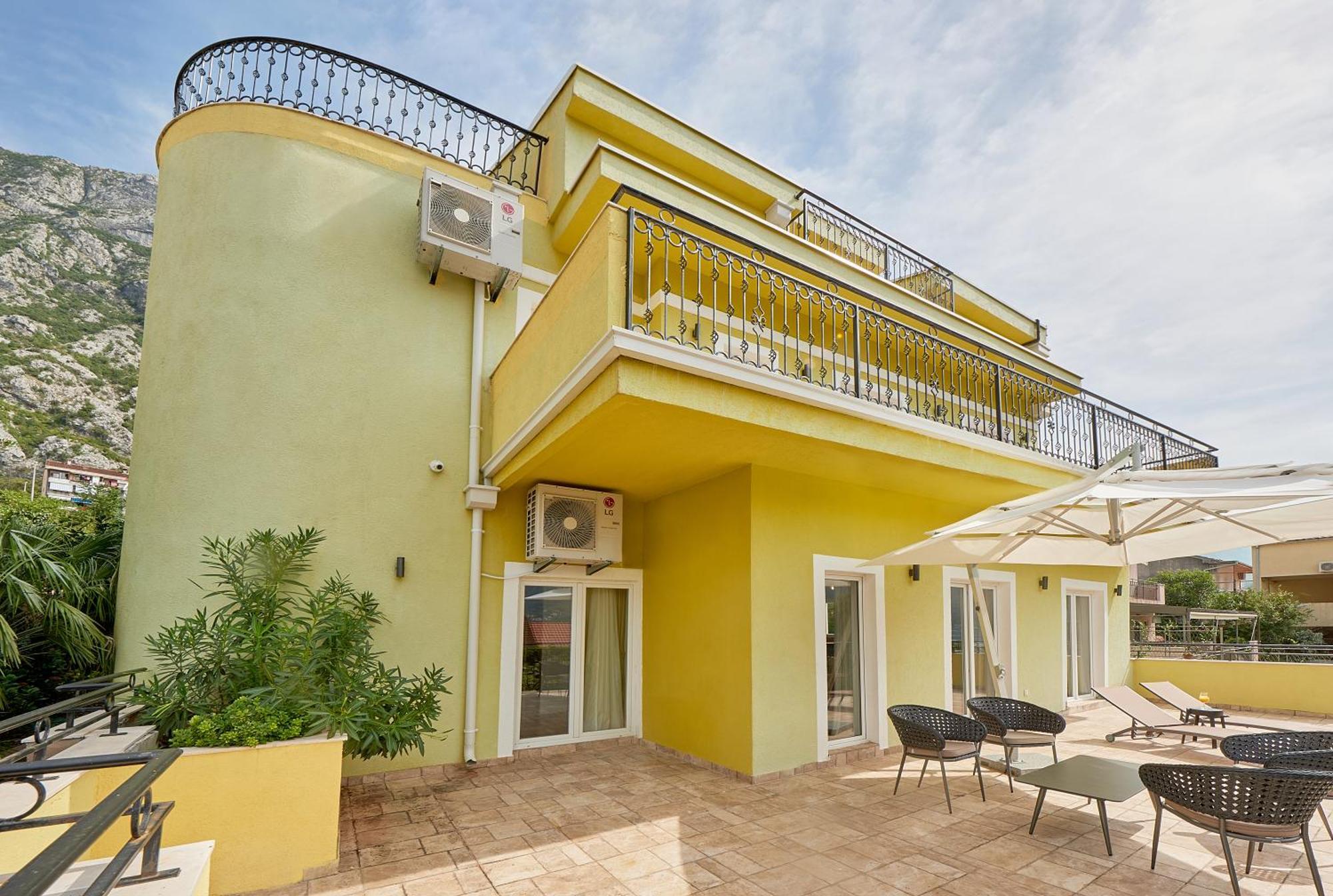 2Montenegro Mimoza Apartments Dobrota Eksteriør bilde