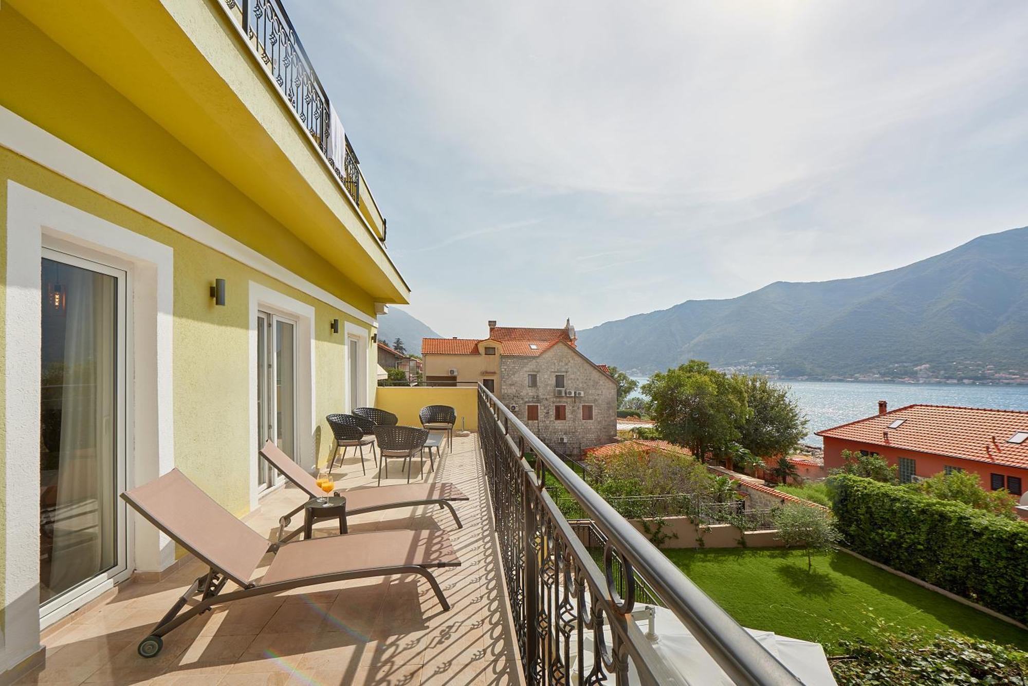 2Montenegro Mimoza Apartments Dobrota Eksteriør bilde